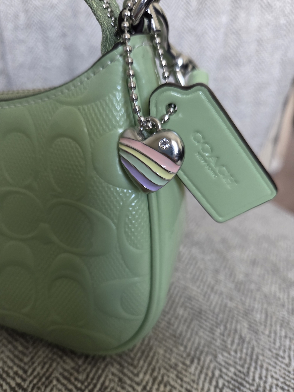Coach Teri Mini Crossbody in Signature Leather with Heart Charm CCZ29 pale green - Picture 4 of 12
